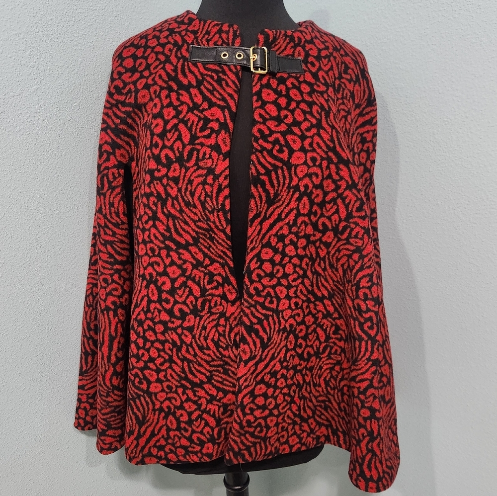 Beautiful Ladies Winter Animal Print Camisole/Poncho Jacket, Size S/M